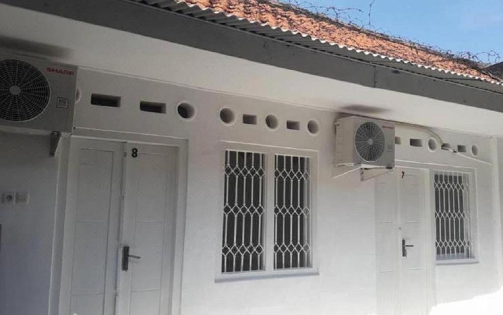 Graha Teras Syariah Hotel Surabaya Exterior photo